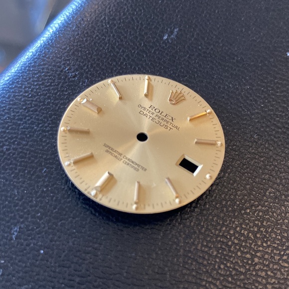 Rolex face with gold markers - Picture 3 of 9